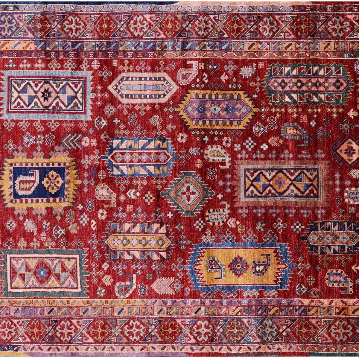 Hand-Knotted Tribal Fine Serapi Wool Rug 4' 10
